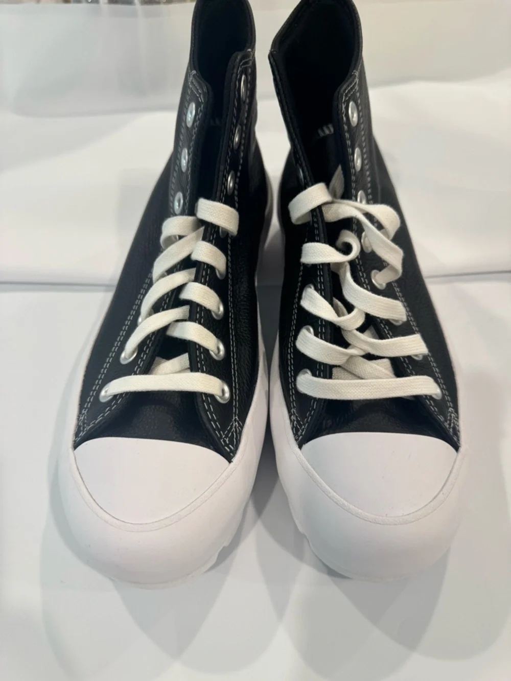 Black High-Top Leather Converse - Picture 1 of 8